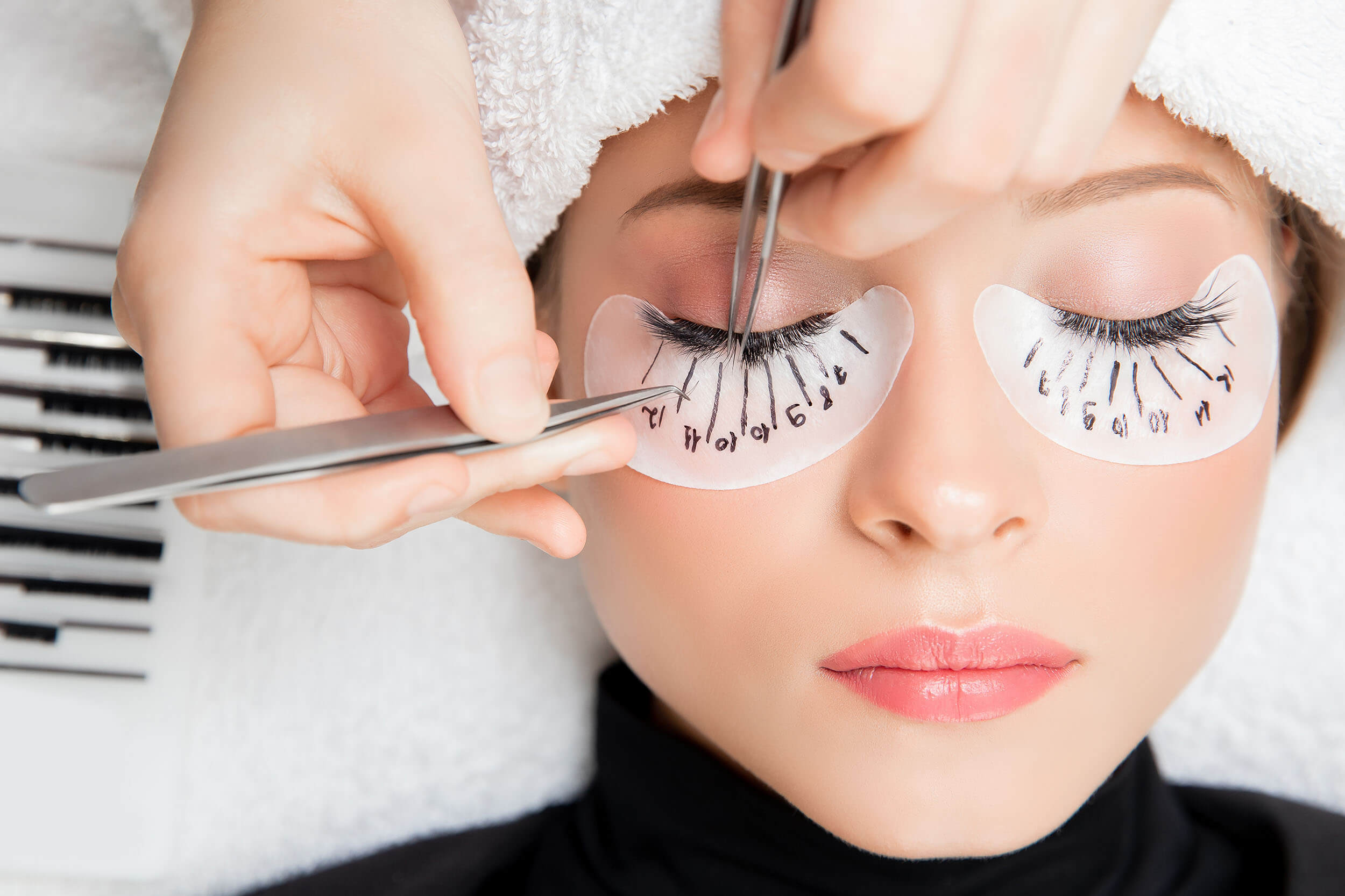 Best Eyelashes Extensions in Dehradun - Long & Lush Beautiful Eyelashes